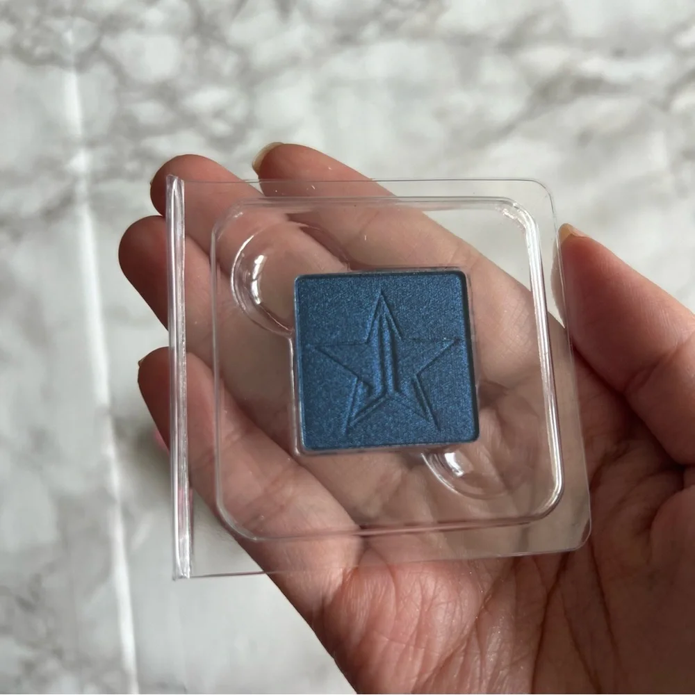 jeffree star artistry eyeshadow winter wind